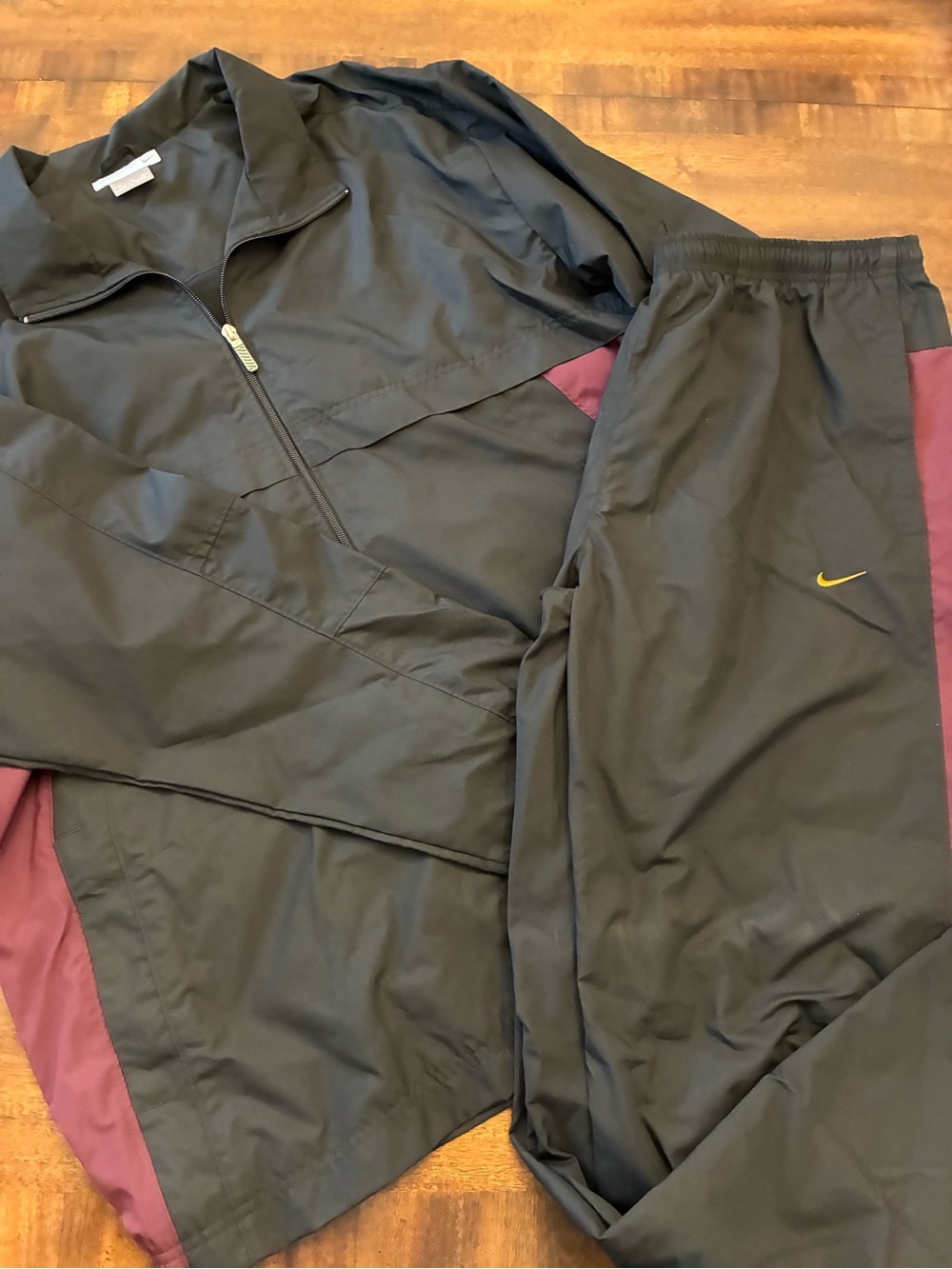 Nike Windbreaker Tracksuit Men’s XL Jacket Pants Lined Vintage Black Burgundy